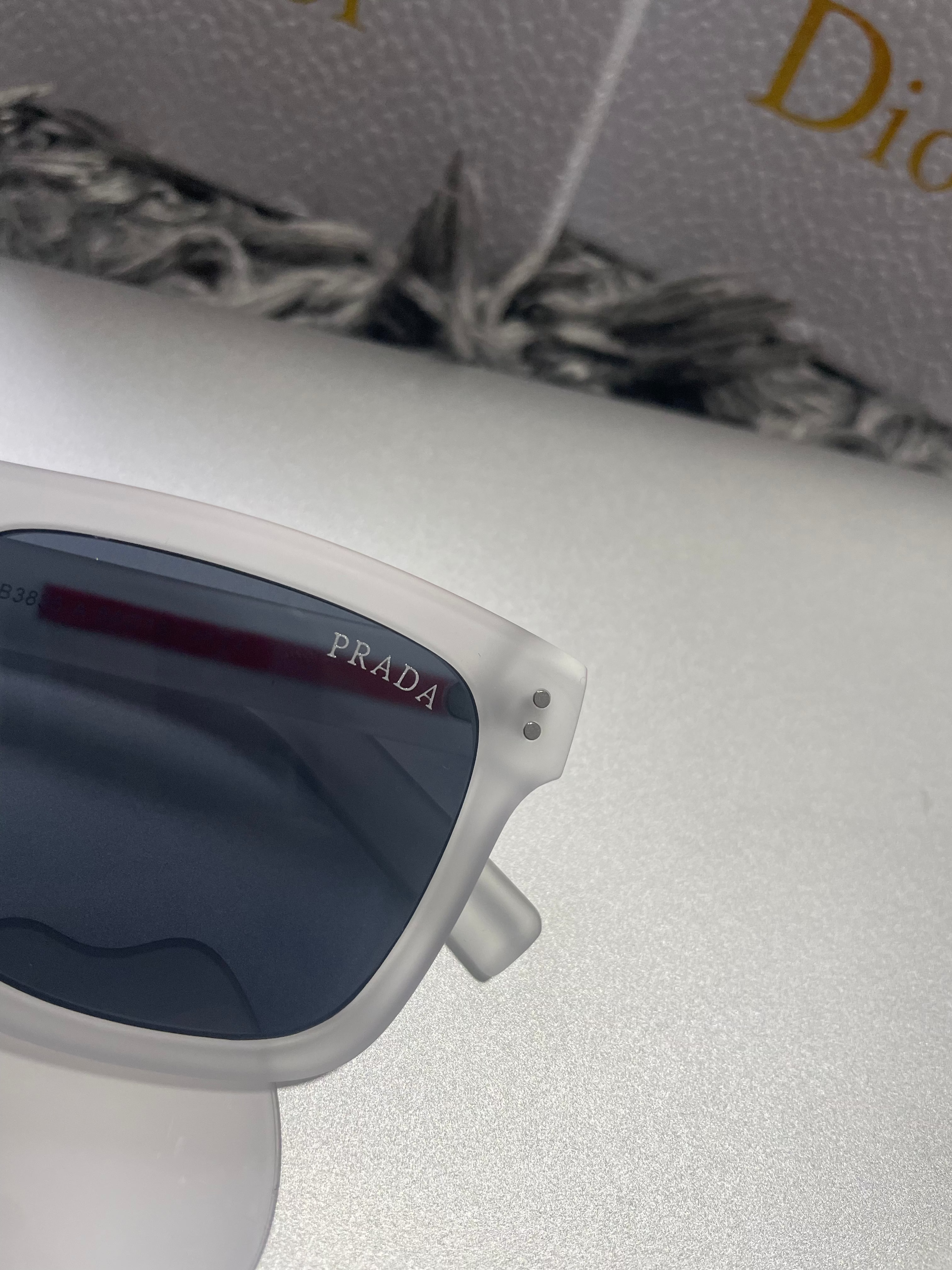 Prada Brille